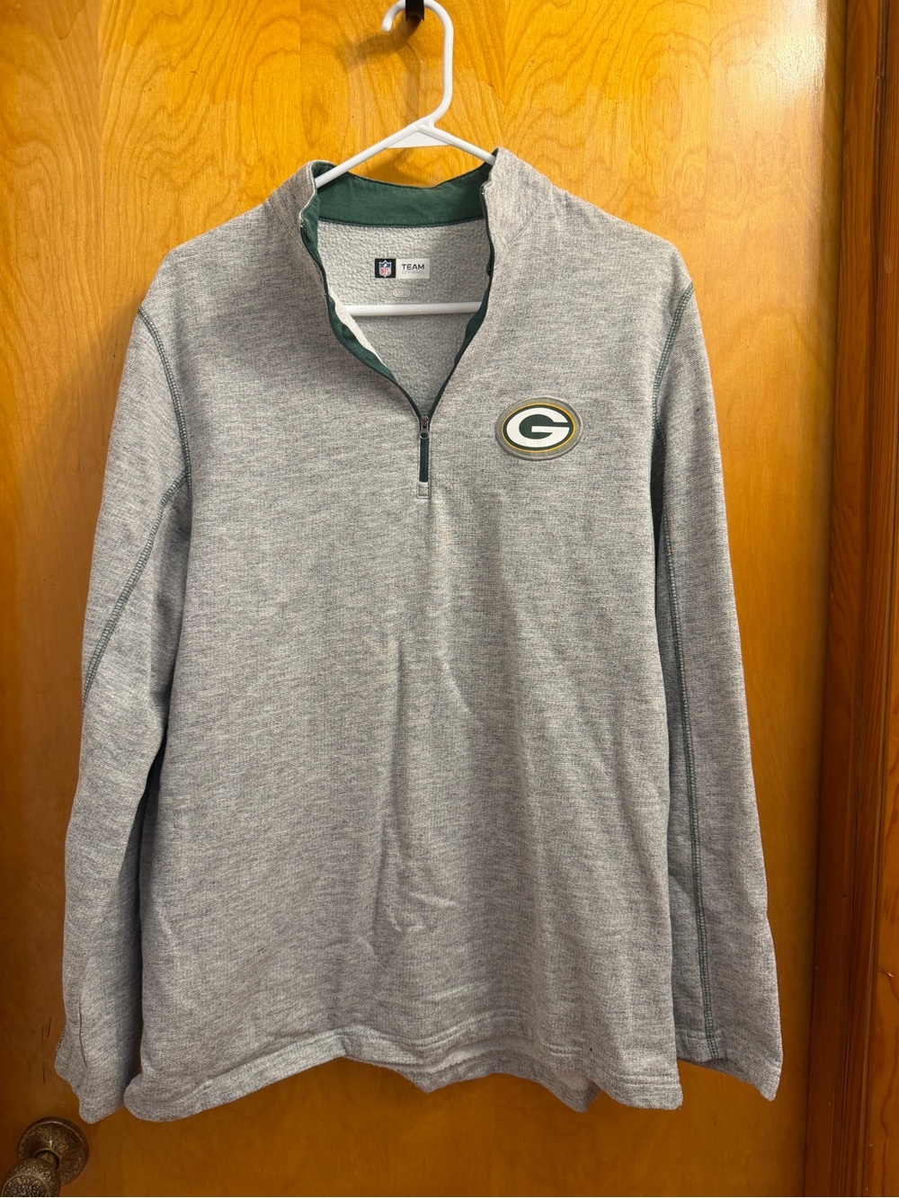 Green Bag Packers Men's Gray Quarter-Zip Pullover with Green Accent - L